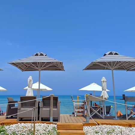 Kormoranos Beach 阿查拉维 外观 照片